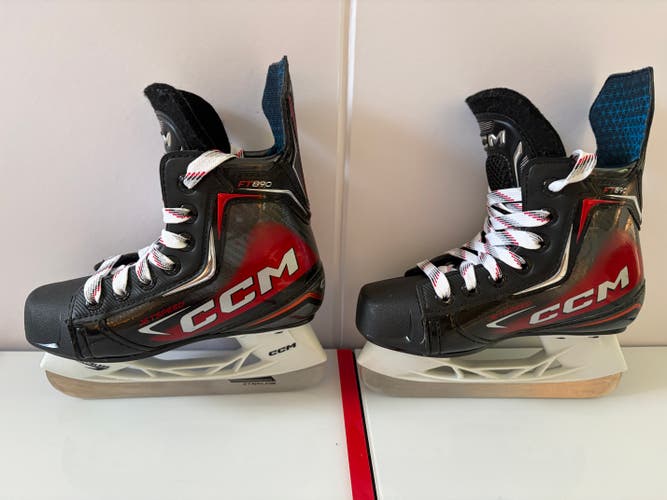 CCM JetSpeed FT890 Hockey Skates Youth 10.5 (Very Gently Used - Basically New)