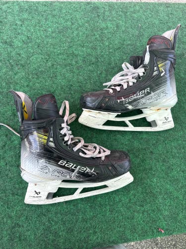 Senior Bauer Vapor Hyperlite 2 Hockey Skates (Fit 2) Size 8 (Used)
