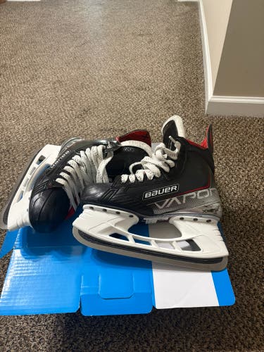 Bauer X-Lite size 7.5 fit 3