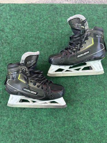 Intermediate Bauer Elite Hockey Goalie Skates (Fit 2) Size 5.5 (Used)