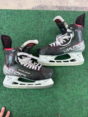 Senior Bauer Vapor 3X Hockey Skates (Fit 1) Size 11 (Used)