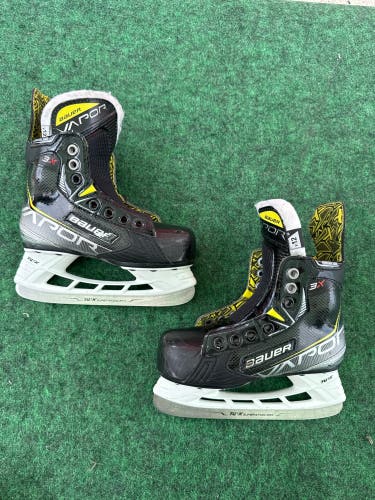 Youth Bauer Vapor 3X Hockey Skates (Regular) Size 12y (Used)