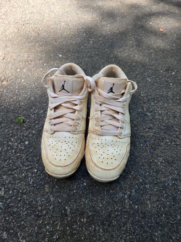 White Kid's 4Y (Big Kids / Youth) Youth Jordan Low Top (Used)