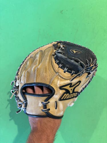 Black Mizuno Prospect RH Catcher's Baseball Glove 31.5"