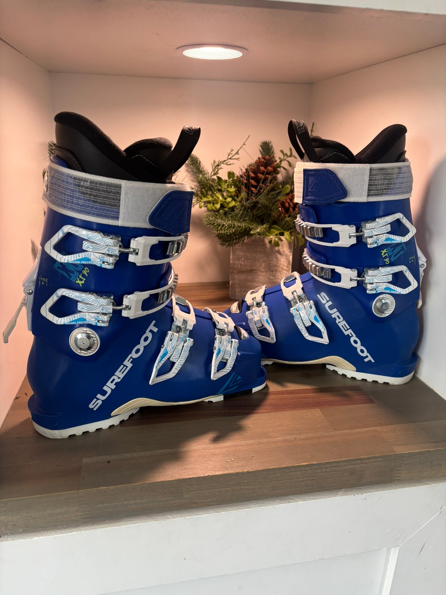 SureFoot Lange XT 90 Ski Boots | SidelineSwap | Buy and Sell on