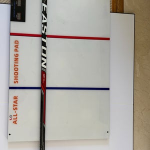 Easton Synergy 650 GripTac Hockey Stick - Intermediate 65 Flex (Used)