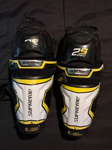 Youth Bauer Supreme 2S Pro 8" Shin Pads (Used)