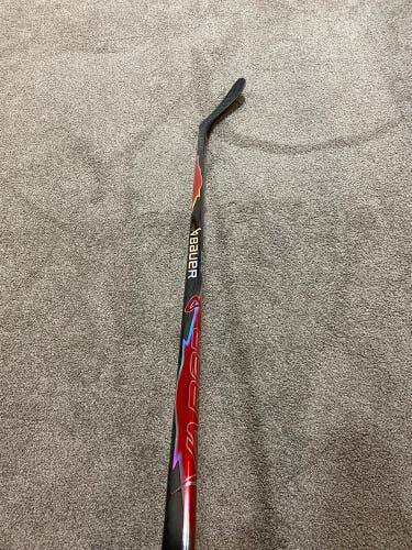 Senior Bauer Vapor Flylite Right Handed Hockey Stick P28 70 Flex (New)