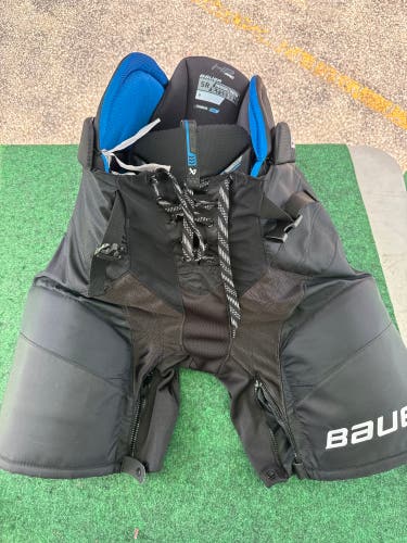 Black Bauer HP Pro Hockey Pants (Used) | Senior Medium