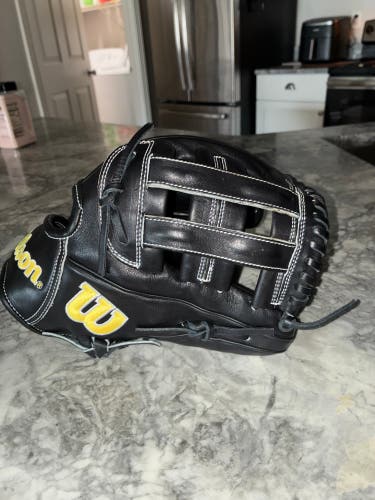 Wilson A2000 PP05 RH Baseball Glove 11.5" (Used)