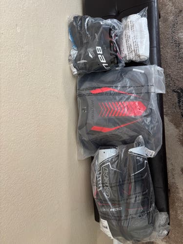 Bauer  Hockey Starter Kit (New)