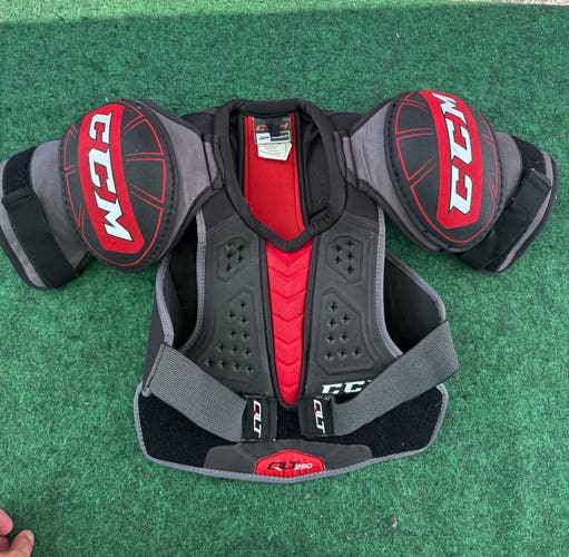 Medium Senior CCM QuickLite 250 Shoulder Pads (Used)