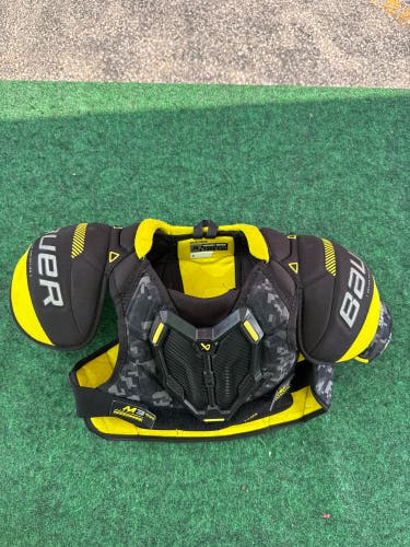 Bauer Supreme M3 Shoulder Pads (Used) | Junior Medium