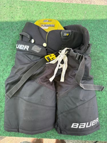 Black Bauer Supreme 3S Pro Hockey Pants (Used) | Junior Medium