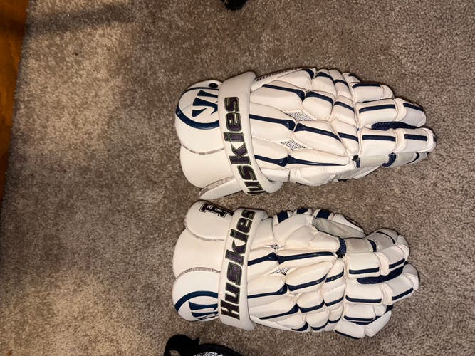 Warrior Regulator Men’s Goalie Lacrosse Gloves (Used)