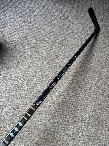 Junior Bauer AG5NT Left Hand Hockey Stick P28 50 Flex (New)
