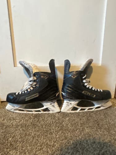 Nexus pro stock hockey skates (8D)