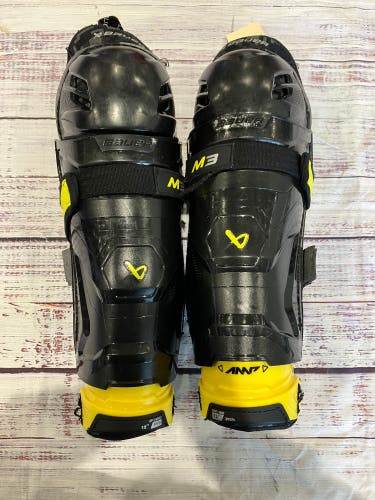 Junior Bauer Supreme M3 Shin Pads 12" (Used)