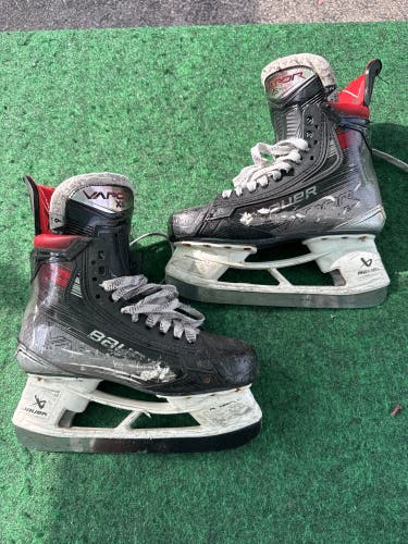 Intermediate Bauer Vapor X5 Pro Hockey Skates (Fit 2) Size 6 (Used)
