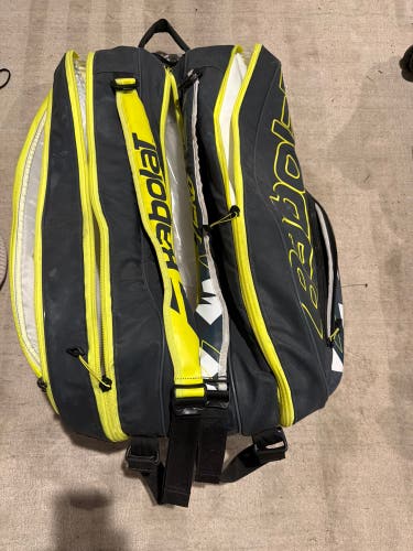 Babolat 12 pack pure aero bag lightly used