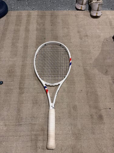 Technifibre T-Fight 305s Tennis Racquet (Used)