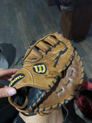 Wilson A900 RH First Base Baseball Glove (Used)