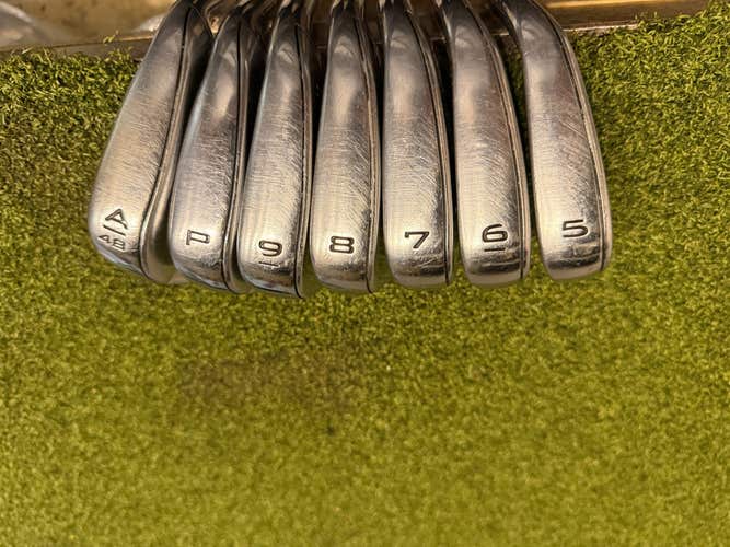 Callaway Rogue ST Pro 5-AW Iron Set, NS Pro Modus Tour 105 Regular Flex, RH