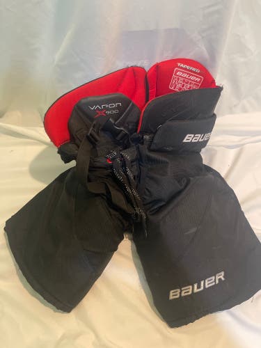 Junior Small Bauer Vapor X900 Hockey Pants (Used)