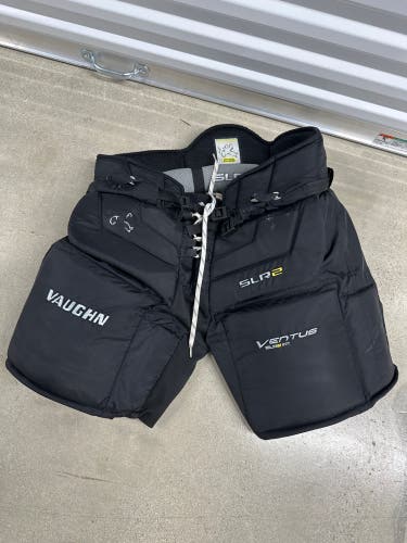 Intermediate XXL Vaughn Ventus SLR2 Hockey Goalie Pants (Used)