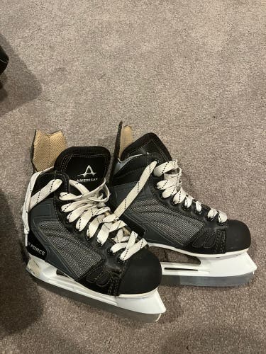 Hockey Skates Size 1 (Used)
