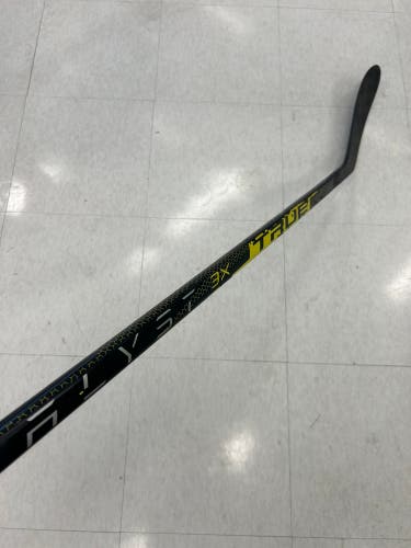 Youth True Catalyst 3X Hockey Stick | LH TC4