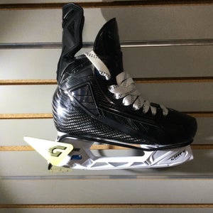 True Pro Custom Hockey Skates Regular Width Size 6 (Used)