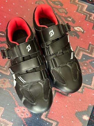 Men's Size 7/Women’s 9 (EU 40) Peloton Bike Shoes (Used)