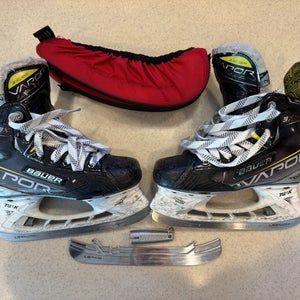 Bauer Vapor 3X Hockey Skates Regular Width Size 2 (Used)