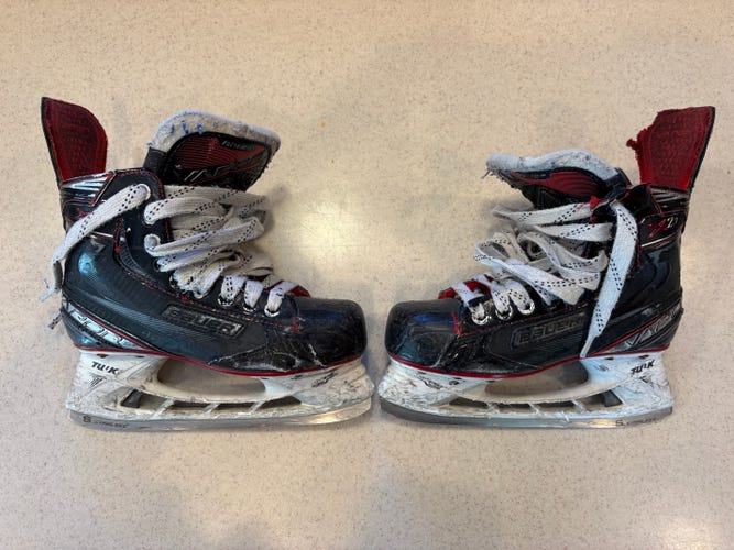 Bauer Vapor 2X Hockey Skates Regular Width Size 5 (Used)