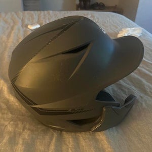 Medium/Large Easton Batting Helmet (New)