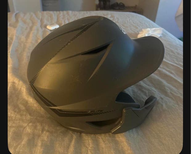 Medium/Large Easton Batting Helmet (New)