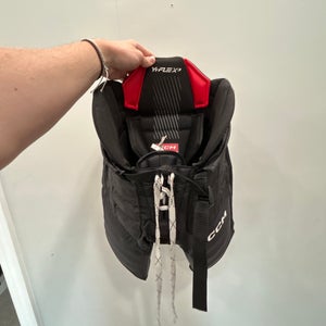 Youth Large CCM YTFLEX3 Goalie Pants (Used)