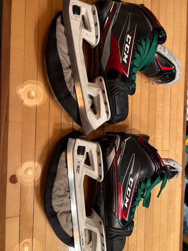 CCM JetSpeed FT480 Hockey Goalie Skates Regular Width Size 6 (Used)