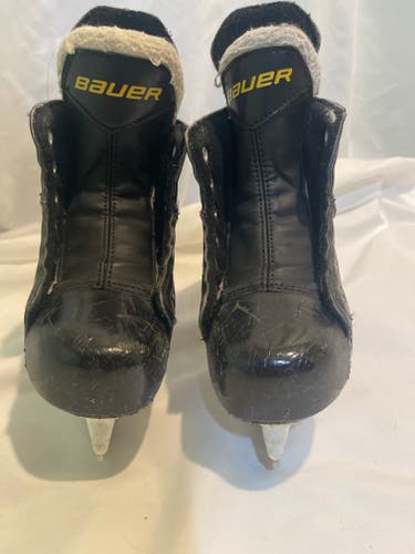 Black Bauer Supreme S140 Hockey Skates Regular Width 10 (Used)