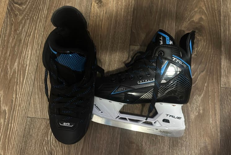 Black 2024 True Catalyst 3x4 Hockey Skates Size 3.5 (Used)