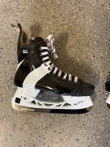 2024 CCM Tacks XF 652 Pro Hockey Skates Regular Width 8.5 (New)