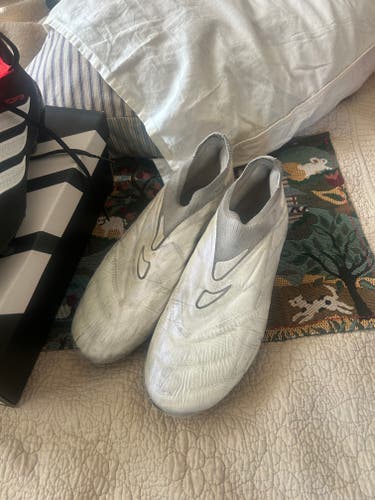 White Men's Size M 10.0 (W 11.0) Adidas Copa Pure+ Cleats (Used)