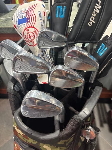 Men's 2022 TaylorMade P7MC Right Handed Iron Set Extra Stiff Flex 35" (Used)