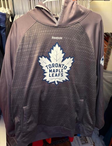 Toronto Maple Leafs Reebok Center Ice Centennial Classic Gray Men's Large Reebok Sweatshirt