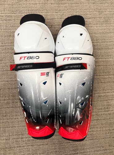 Junior CCM Jetspeed FT880 13" Shin Pads (Used)