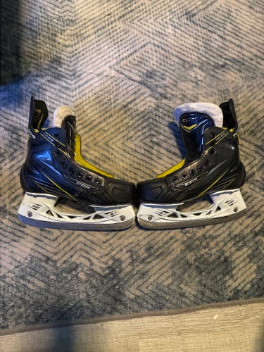 Black/Yellow 2016 CCM Tacks 4092 Hockey Skates Extra Wide Width Size 2.5 (Used)
