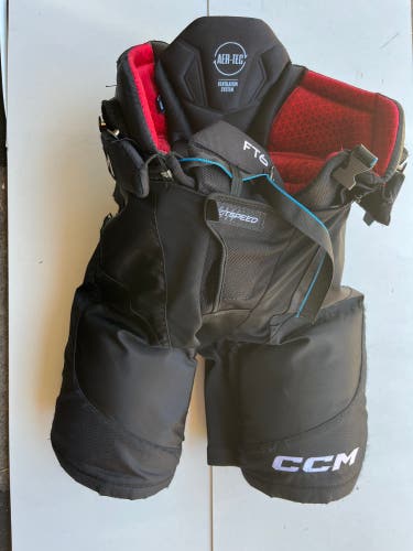 Junior Large CCM JetSpeed FT6 Hockey Pants / Breezers (Used)