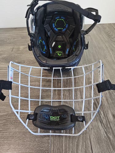 Medium Bauer Re-Akt 155 Helmet (Used)