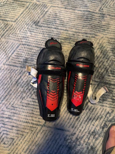 Youth Bauer Lil Sport 9" Shin Pads (Used)